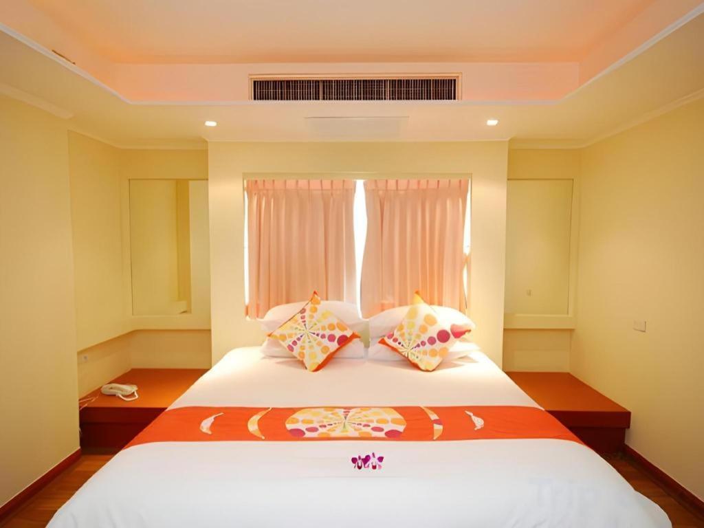 Hip Hotel 3*